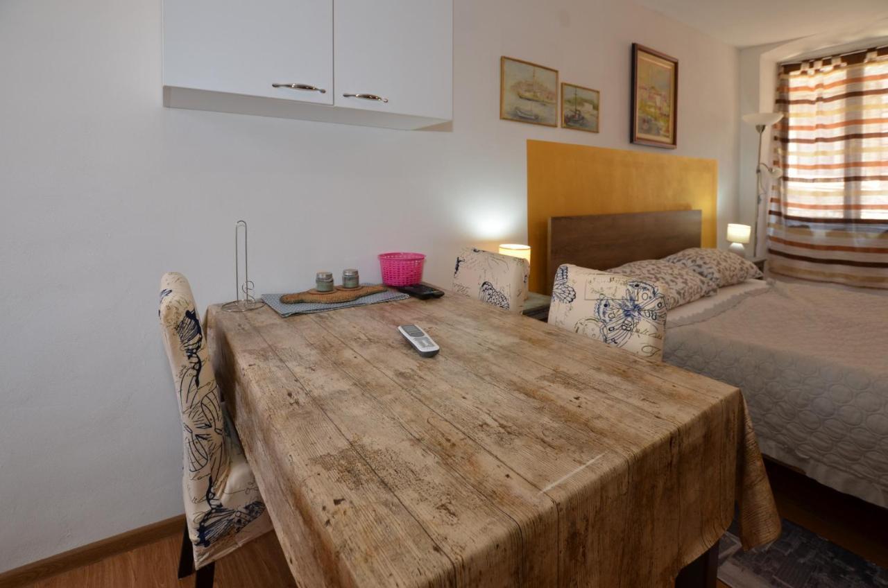 Ferri 16 Studio Rovinj Kültér fotó